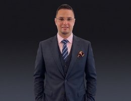 العميل Amr AbdelAziz