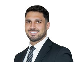 العميل Dominic Dintino