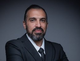 العميل Fares Alabed