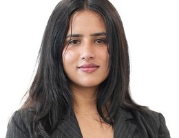 العميل Shreya Rijal