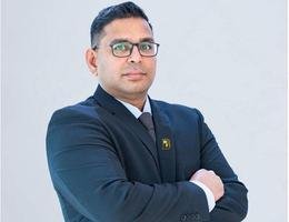 العميل Royston D Souza