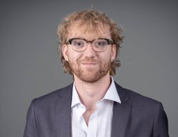 العميل Scott Wesley Attew
