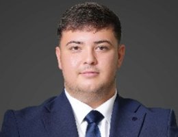 العميل Koray Kisa