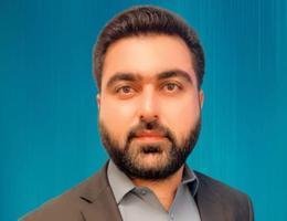العميل Umar Farooq