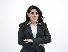 العميل Zeinab  Pirerdi