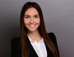 العميل Jovana Knauth