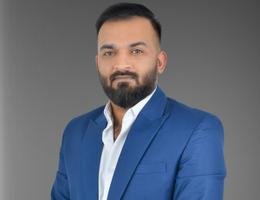 العميل Ahmed Faraz 