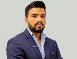 العميل Boby  Bhati