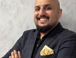 العميل Asad Khan