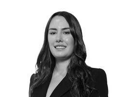 العميل Anastasia Altavil