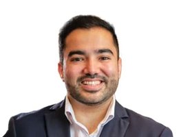 العميل Devansh Uppal