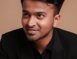 العميل Naseer Mujeeb