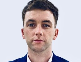 العميل Dylan Hogan