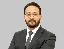 العميل Adam Khan