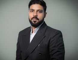 العميل Danish Akhtar