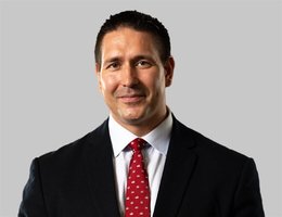 العميل Lubomir Andrasik