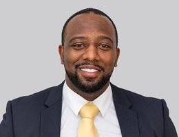 العميل Ashley Mckella