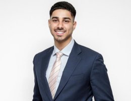 العميل Faiz Osman