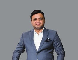 العميل Rana Nisar Akbar