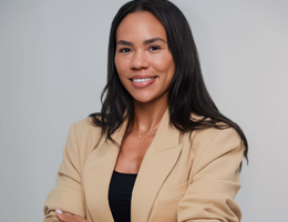 العميل Keisha Lois