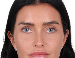 العميل Natasha Valentino Bendix Helms Novaa
