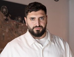 العميل ARAIK DAVTIAN