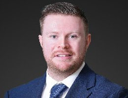 العميل Mark McGrath