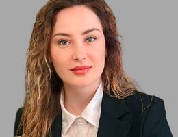 العميل Elena Slesarenko