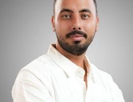 العميل Azam Mohamed