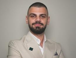 العميل Adib Boyajian