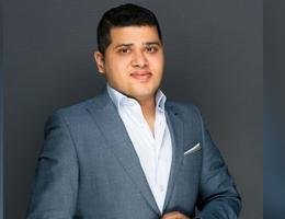 العميل Achint Gupta