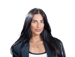 العميل Lydia Hellen