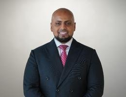 العميل David  John