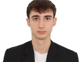Agent Vladyslav Khapus