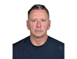 العميل Glenn Scott Ellis