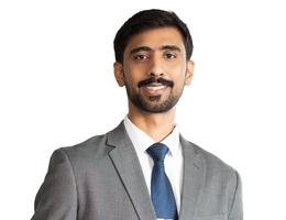 العميل Zain Maniyar
