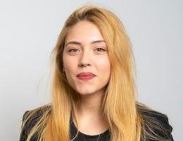 العميل Vivian Passamano 