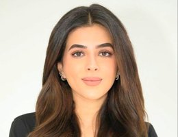 العميل Tanya Naeem