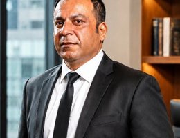 Agent Vinay Daryani