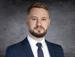 العميل Kirill  Kustov