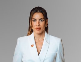 العميل Cristina  Garcia
