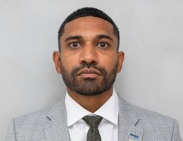 Agent Sean Auchombit