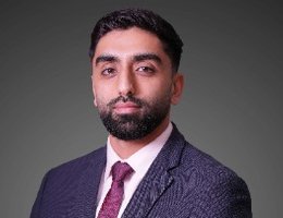 العميل Umar Khan