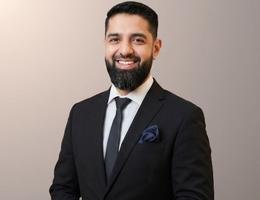 العميل Sid Adam