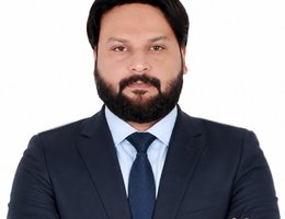 العميل Umair Munir 