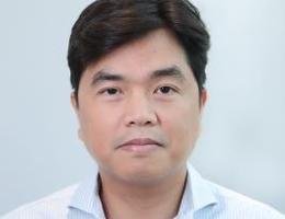 العميل Mark  Aguilar