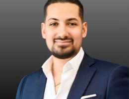 العميل Alexander Arassi
