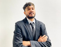 العميل Daryl Pears