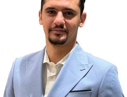 العميل Mahmoud Alrifaie