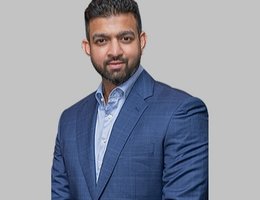 العميل Avesh Damian Sheikh